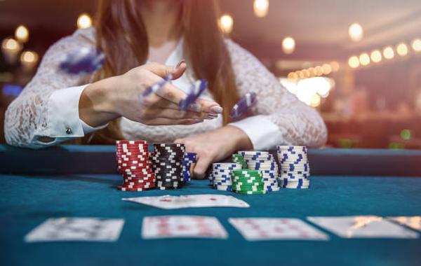 Live Dealer Gaming Available at a Singapore online casino